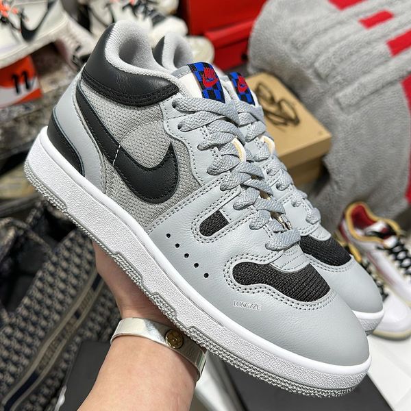 マック The Popular Nike Mac Attack Tennis Sneaker May Return in 2023 |